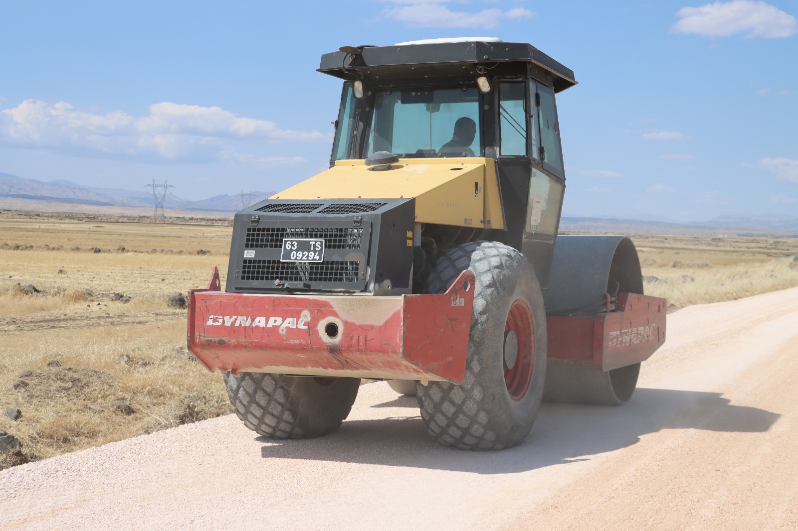 Siverek Kırsalında Yol Çalışmaları Hızlandı