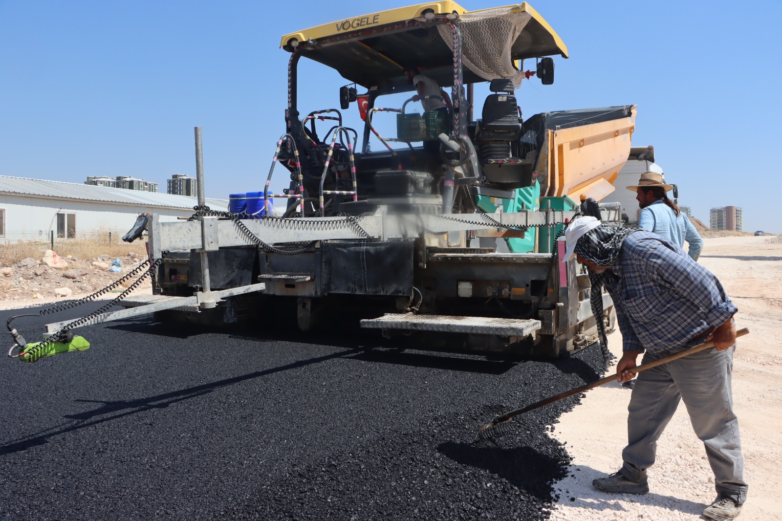 Büyükşehir, Hızla Yapılaşan Karaköprü’de Ulaşımı Güçlendiriyor