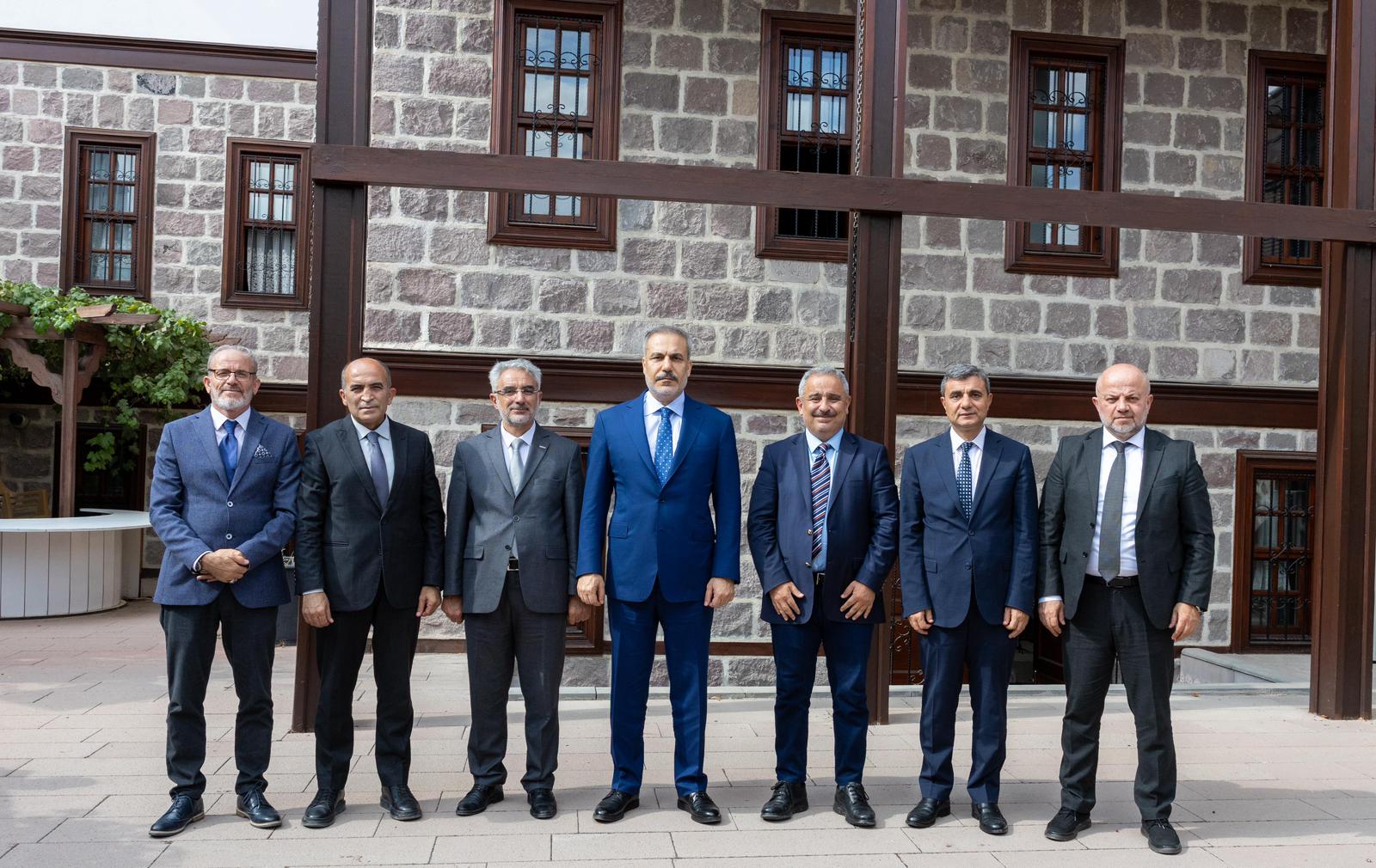 Fidan’dan Abbas’a Vize Açıklaması: Tepkiden Çok Fayda Ön Planda