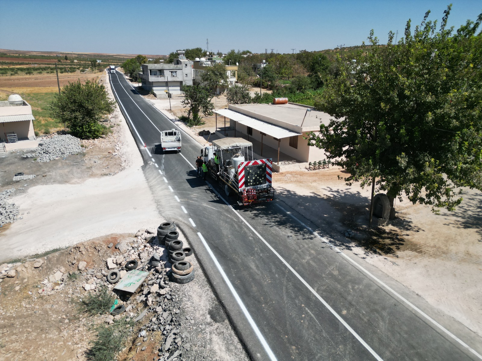 Birecik’te 11,5 Kilometrelik Kırsal Yol Sıcak Asfaltla Buluştu