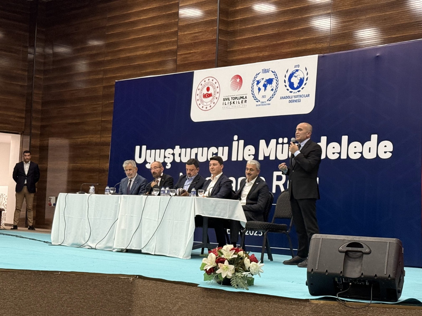 “Uyuşturucu ile Mücadelede Medyanın Rolü” Van’da konuşuldu