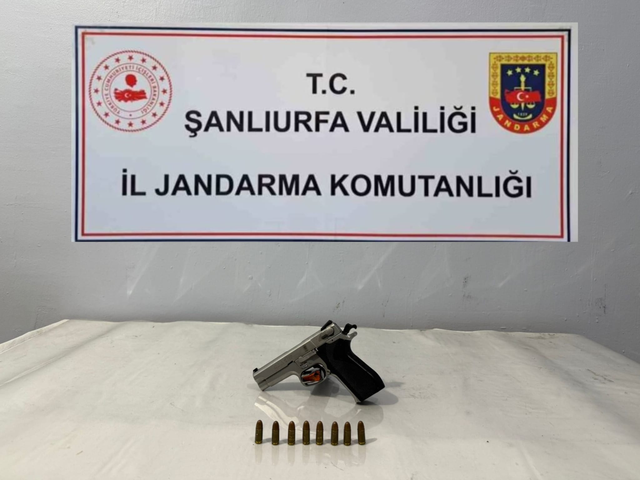 Viranşehir’de Ruhsatsız Tabanca Operasyonu
