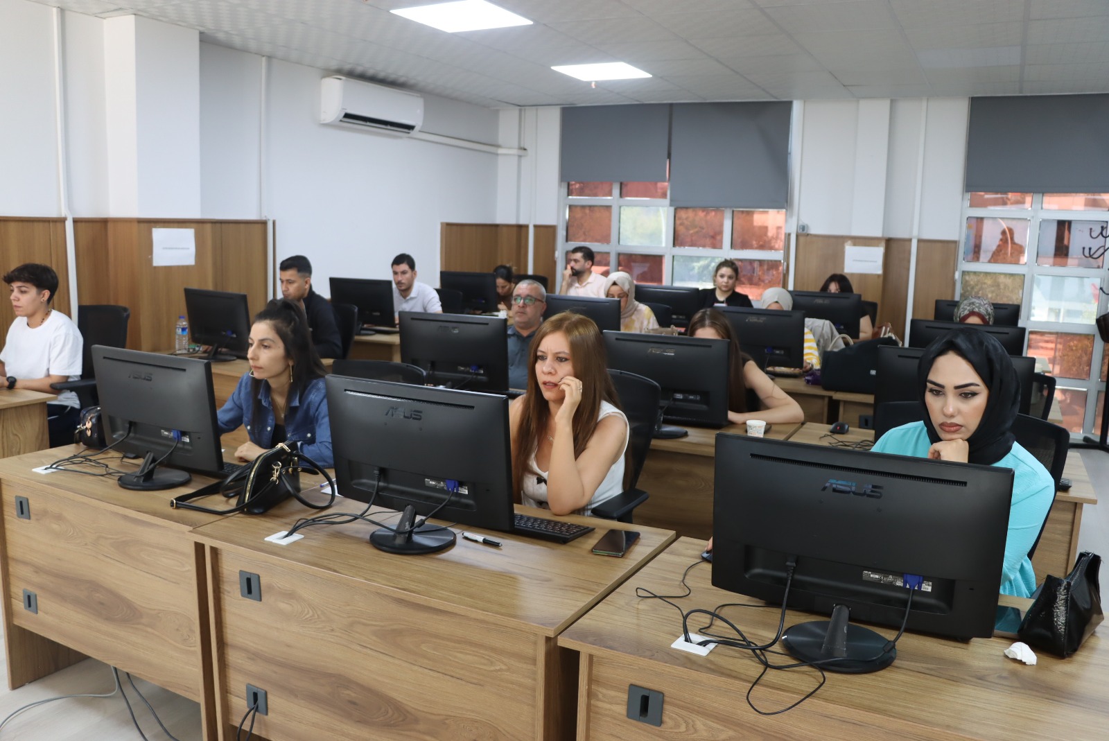 Büyükşehir, Bilgisayar Operatörlüğü Ve Klavye Kursu Başlattı