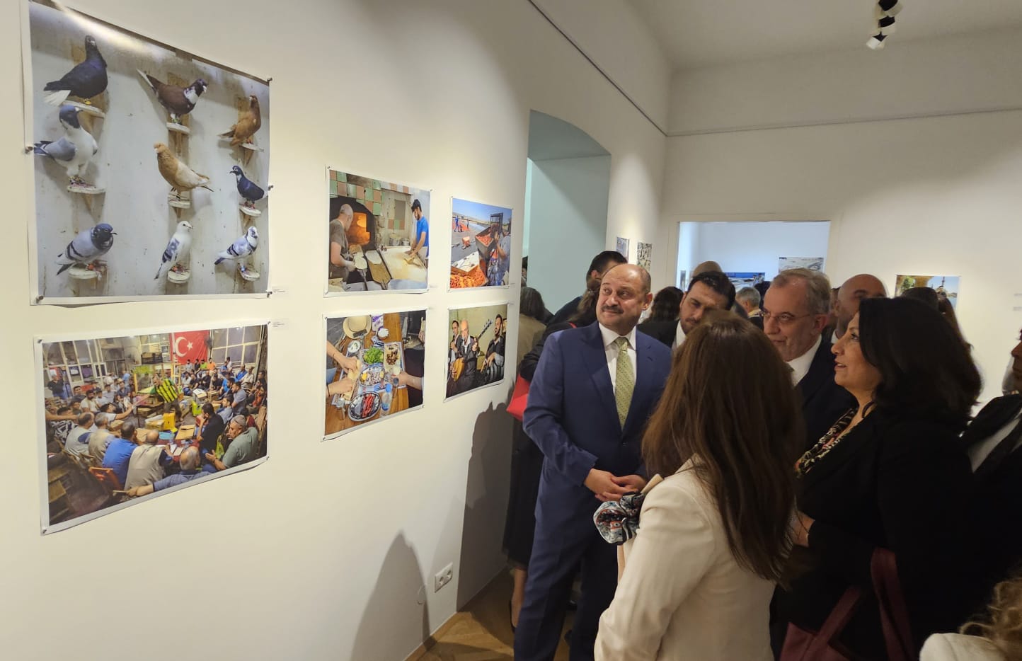 Fotoğraf Sanatçısı, Şanlıurfa’da Çektiği Fotoğrafları Viyana’da Sergiledi