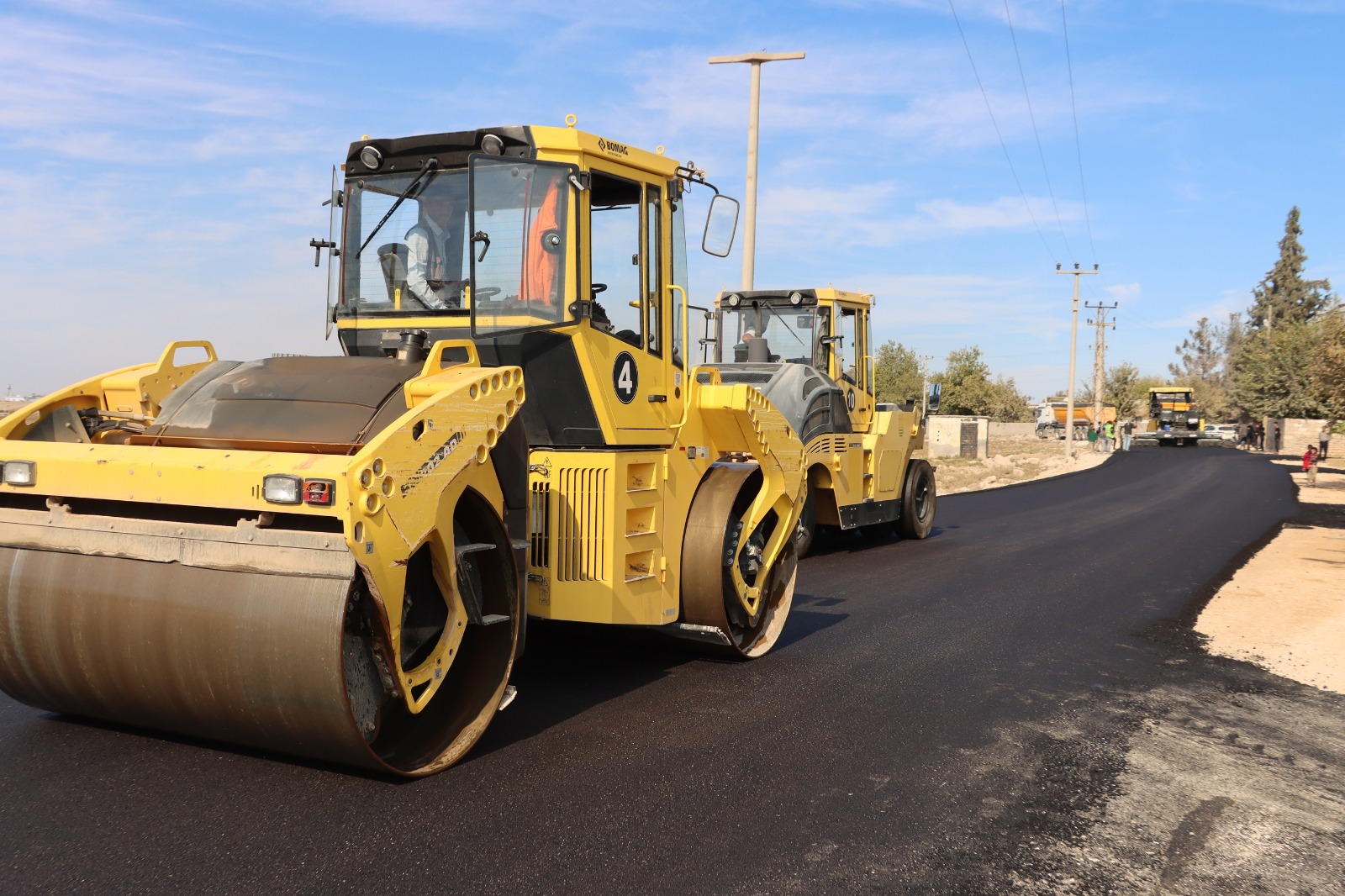 Büyükşehir, İmam Bakır Türbesi Yolunu Sıcak Asfaltla Yeniledi