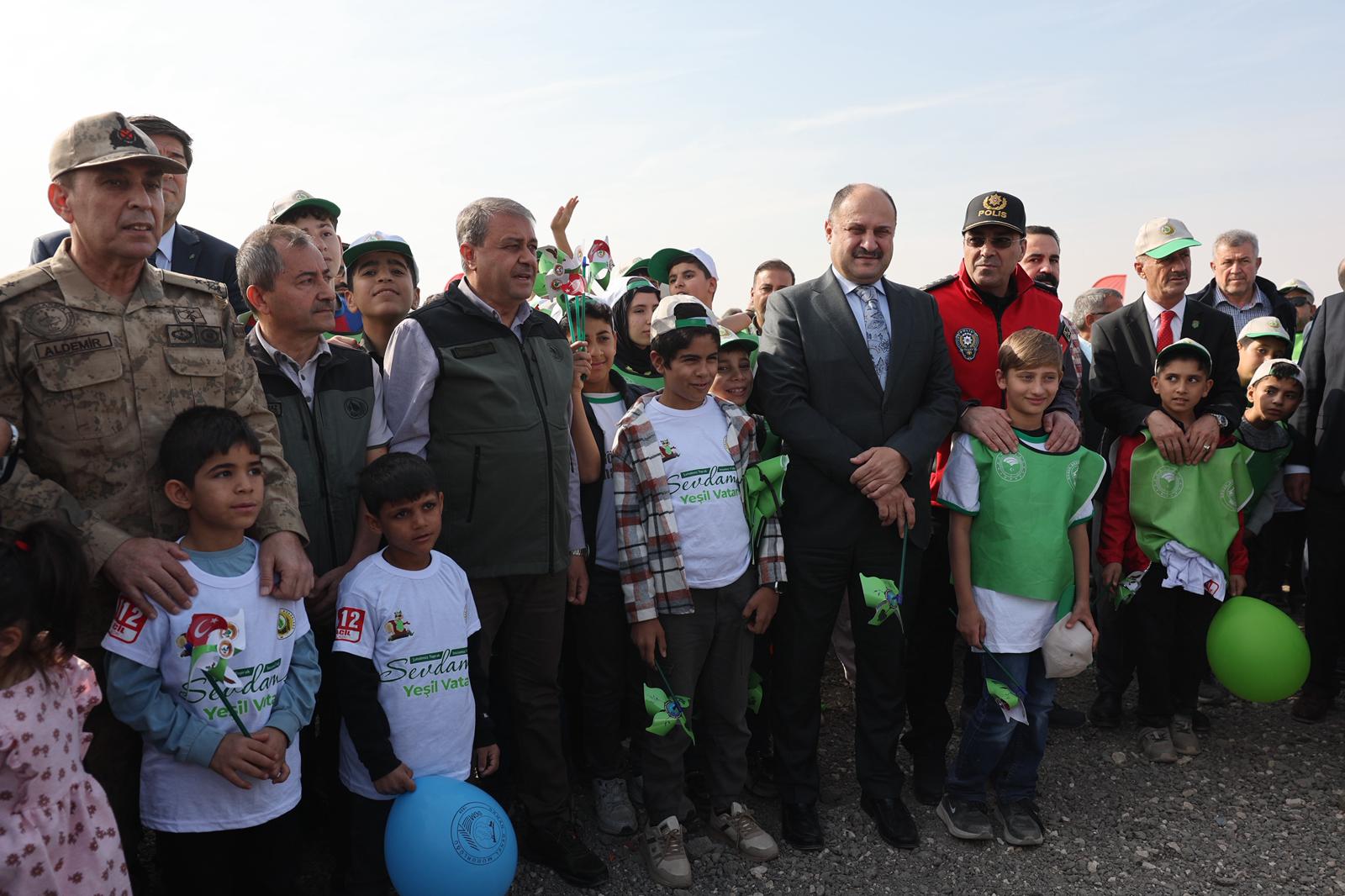Başkan Gülpınar, “Milli Ağaçlandırma Günü”Nde Fidan Dikti