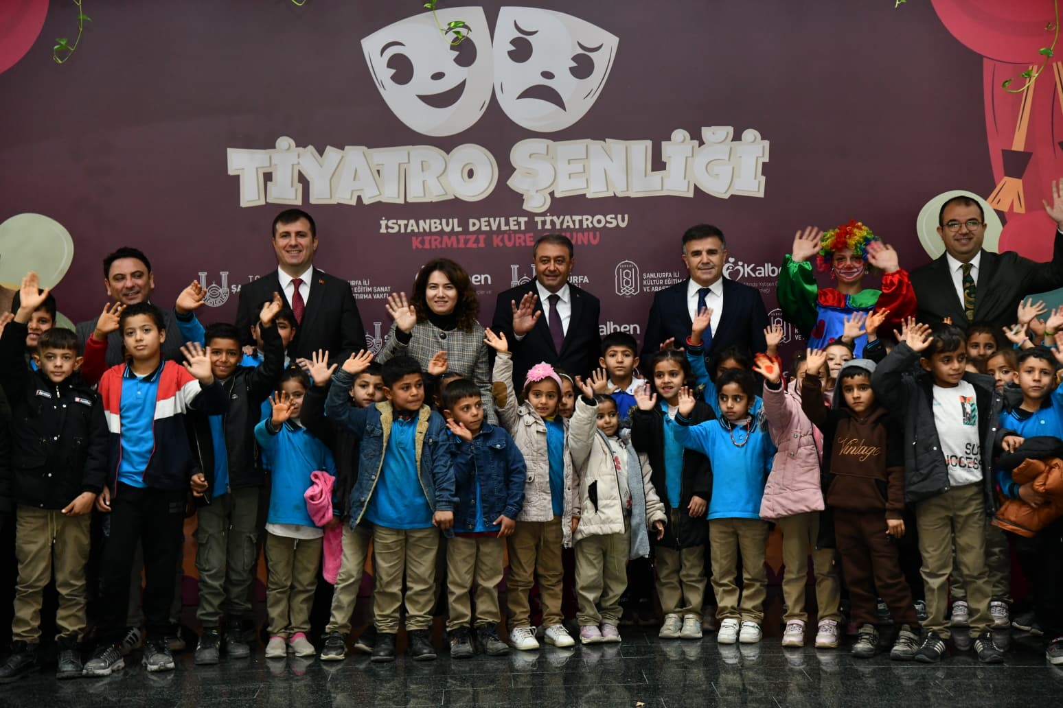 Şanlıurfa’da tiyatro şenliği başladı