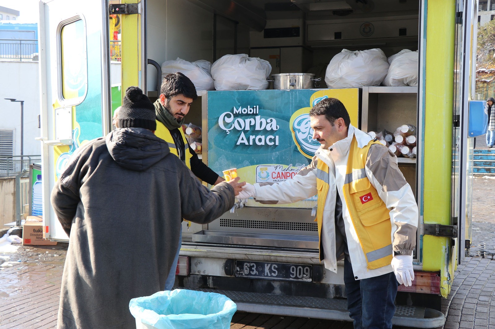 Haliliye’de Kar Mesaisi: Yol Açma Ve Sıcak Yemek Desteği