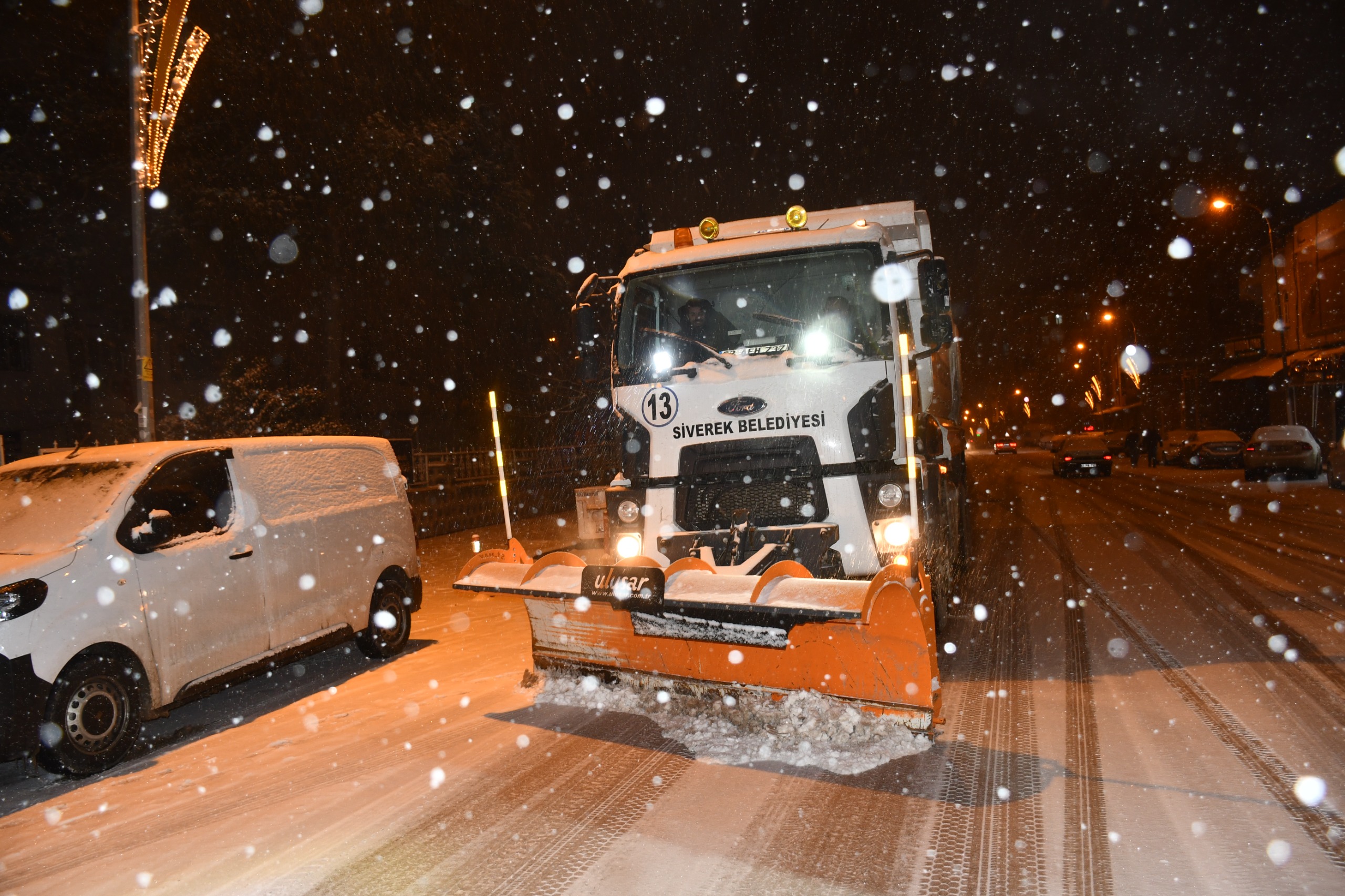 Siverek Belediyesi karla mücadele çalışmalarına başladı