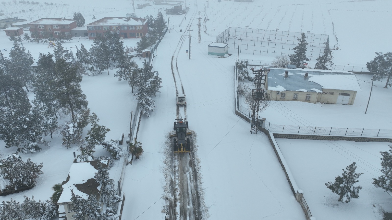 Haliliye Belediyesi Karla Mücadele Çalışmalarını Aksatmadan Sürdürüyor