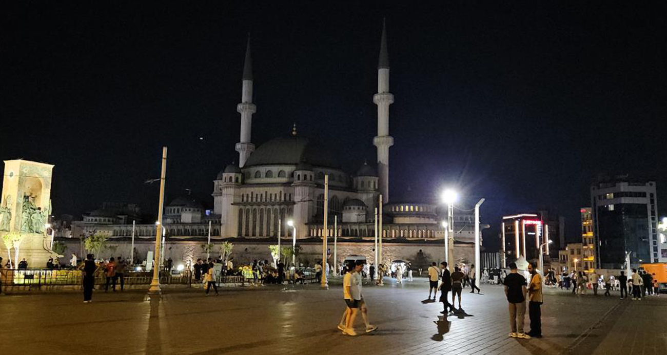 15 Temmuz darbe girişiminin 9. yılında tüm yurtta camilerde selalar okundu