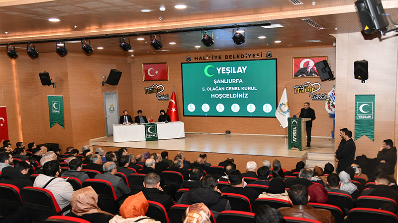 Vali Şıldak Yeşilay Genel Kuruluna Katıldı