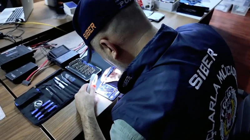 Şanlıurfa'da "Arı Kovanı" operasyonu