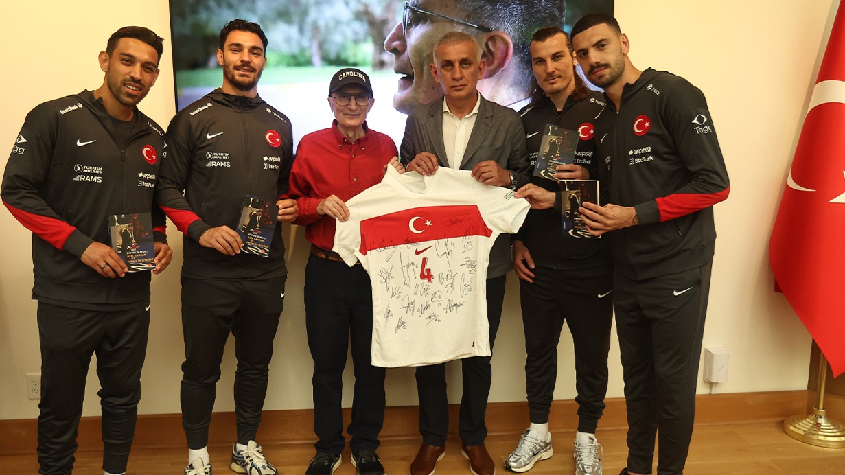 A Milli Takım’dan Aziz Sancar’a ziyaret