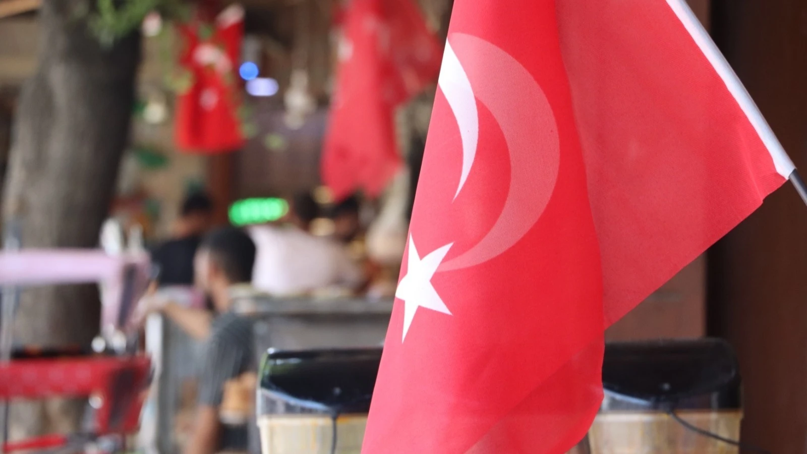 Şanlıurfa Bayraklarla Donatıldı