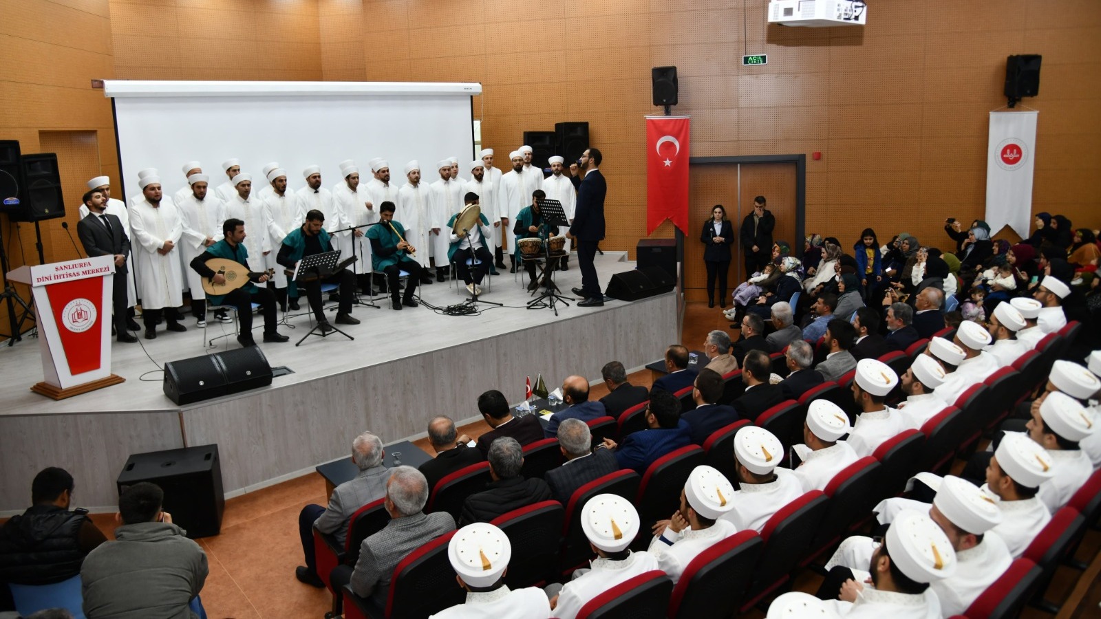 Şanlıurfa’da 145 Din Görevlisi Mezun Oldu