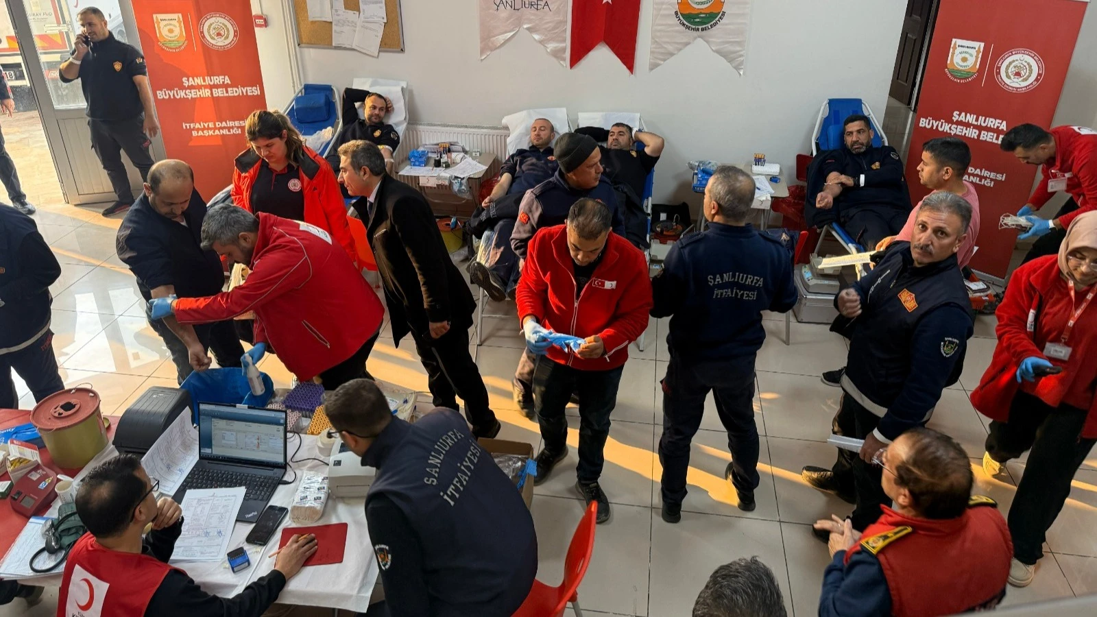 Şanlıurfa İtfaiyesinden  anlamlı kan bağışı